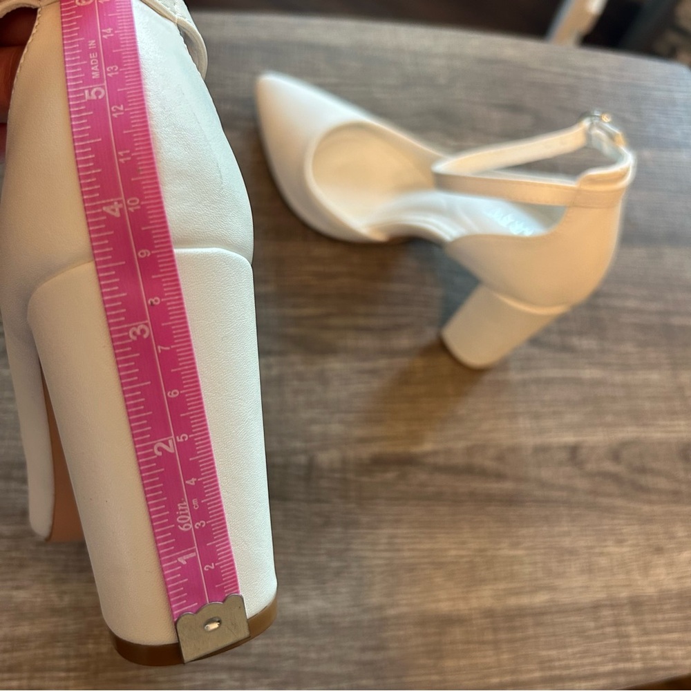 PARTY Women's 3.5 inch chunky heel ankle strap pumps size 8 - Picture 5 of 11